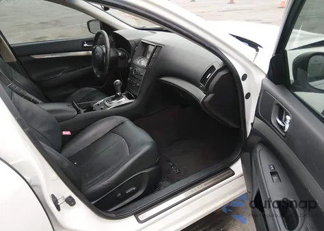 2011 Infiniti G25 Journey z USA, uszkodzony, nr VIN JN1DV6AP5BM831123